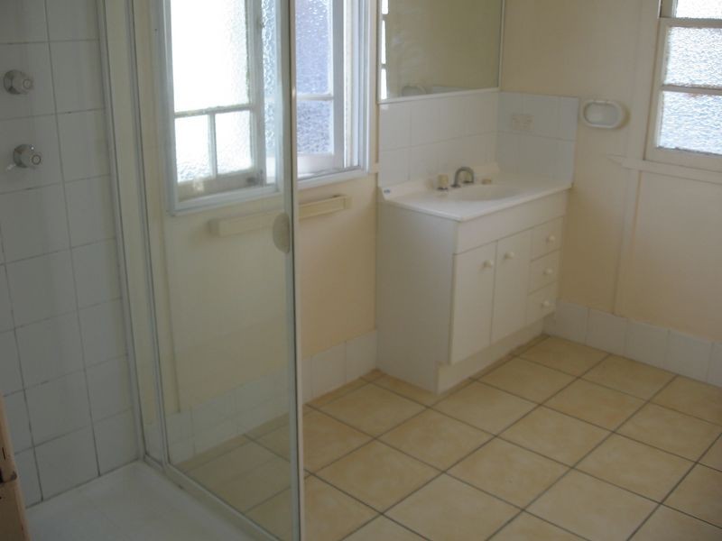 13 Brisbane Road, Biggera Waters QLD 4216