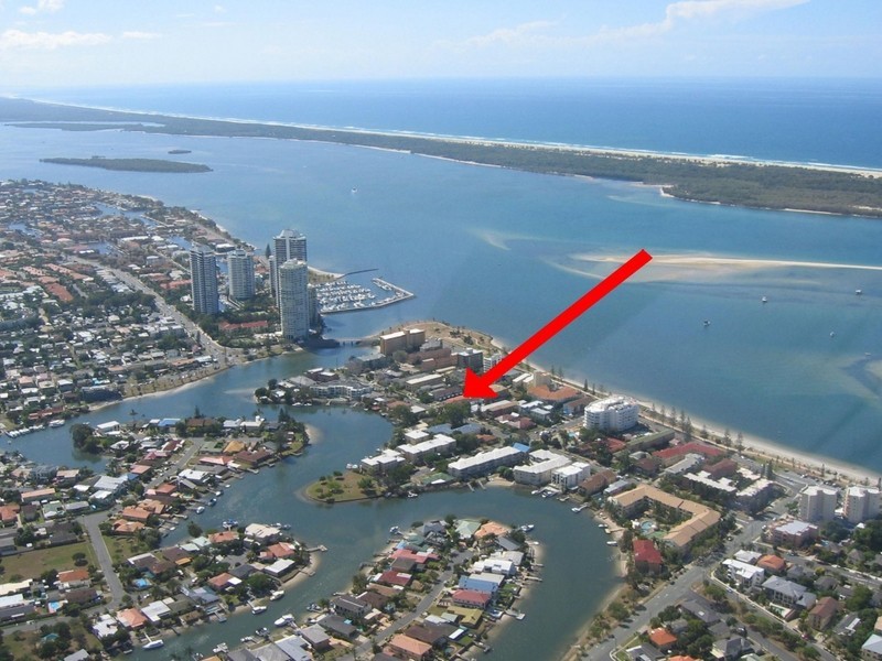 35 Back Street, Biggera Waters QLD 4216