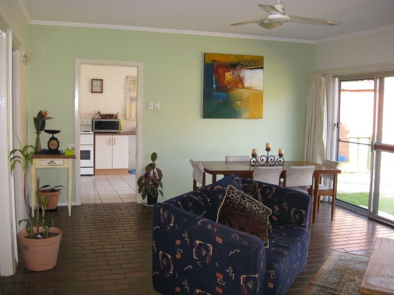 35 Back Street, Biggera Waters QLD 4216