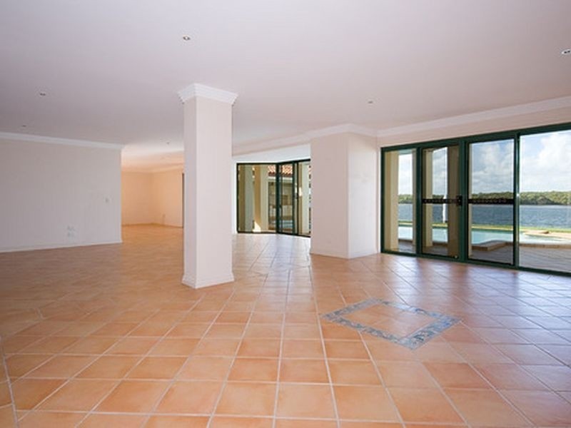 Paradise Point QLD 4216