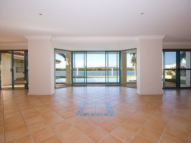 Paradise Point QLD 4216