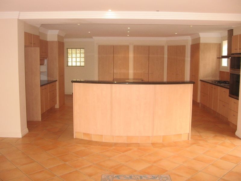 Paradise Point QLD 4216