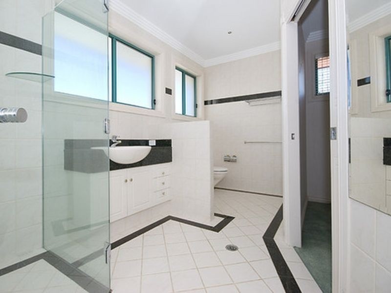 Paradise Point QLD 4216