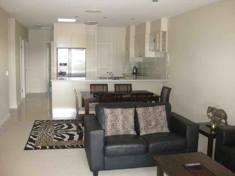 2 & 3/27 Gordon Street, Labrador QLD 4215