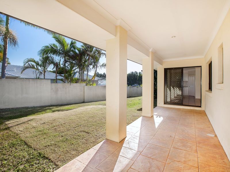44 Maltravers Drive, Arundel QLD 4214