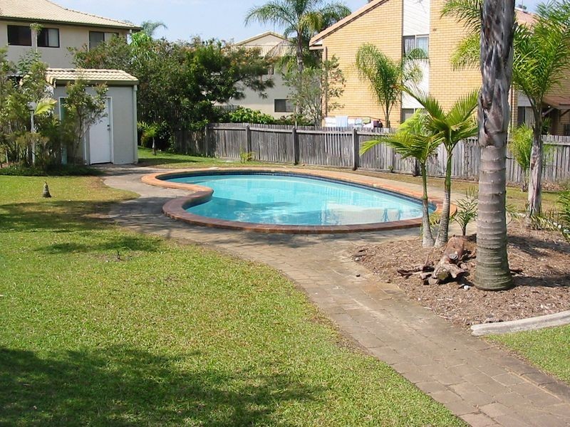 5/77 Olsen Ave, Labrador QLD 4215