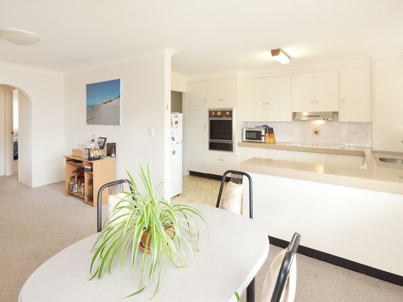 7/216 Marine Parade, Labrador QLD 4215