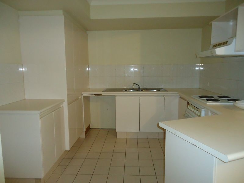 8/146 Central Street, Labrador QLD 4215