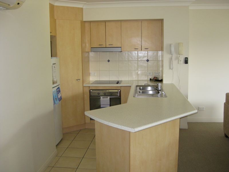 222/392 Marine Parade, Labrador QLD 4215