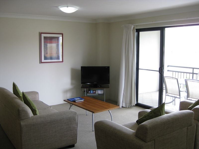 222/392 Marine Parade, Labrador QLD 4215