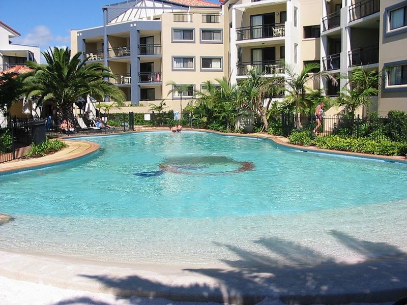 222/392 Marine Parade, Labrador QLD 4215