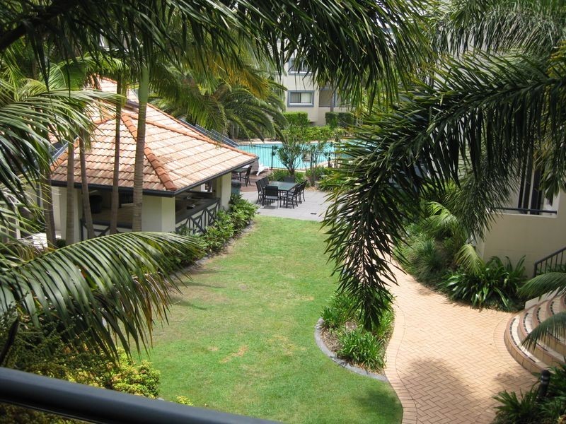 222/392 Marine Parade, Labrador QLD 4215