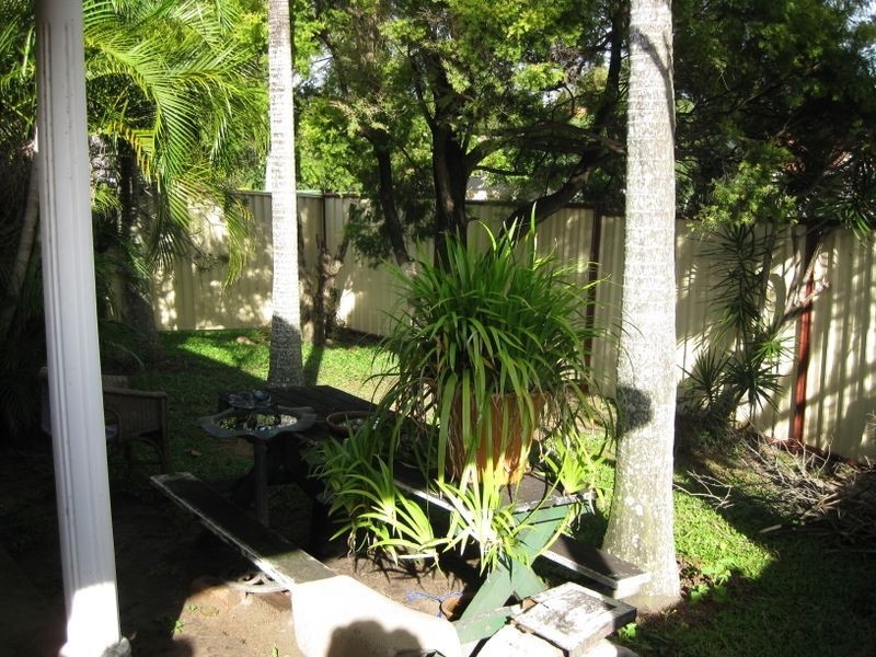 1/44 Harley Street, Labrador QLD 4215