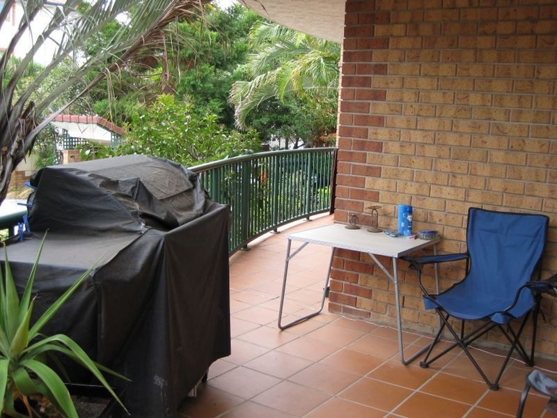 2/40 Little Norman Street, Southport QLD 4215