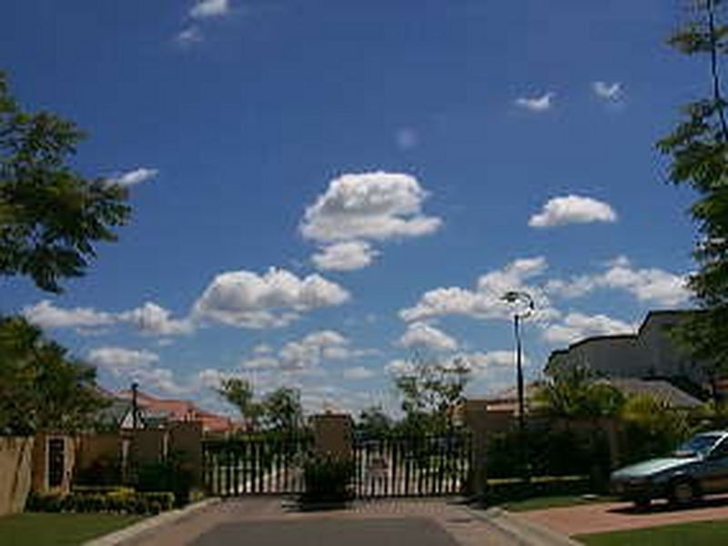 12 Prosperity Drive, Hope Island QLD 4212