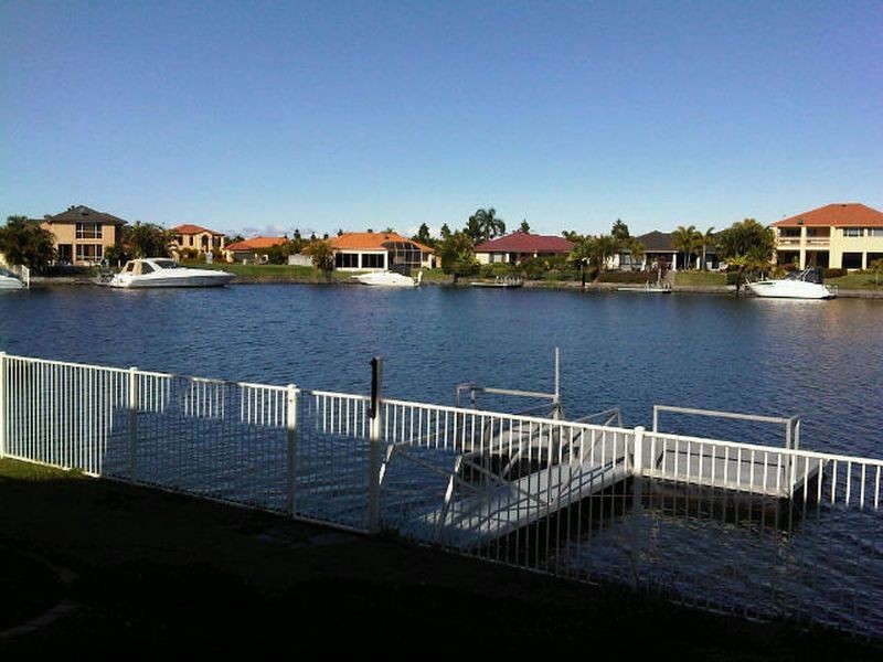 12 Prosperity Drive, Hope Island QLD 4212