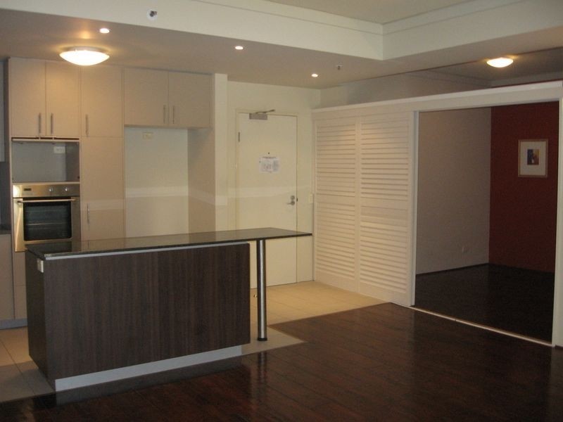 201/352 Marine Parade, Labrador QLD 4215