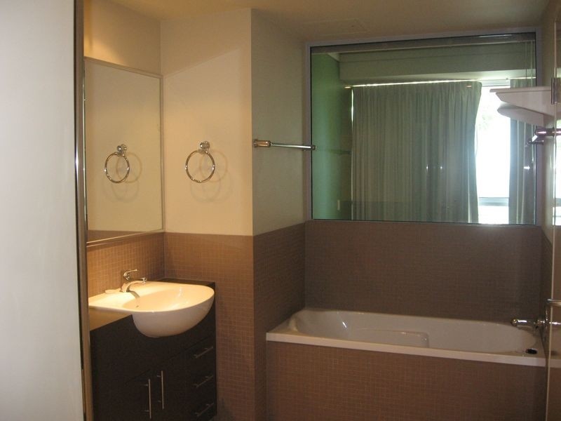 201/352 Marine Parade, Labrador QLD 4215