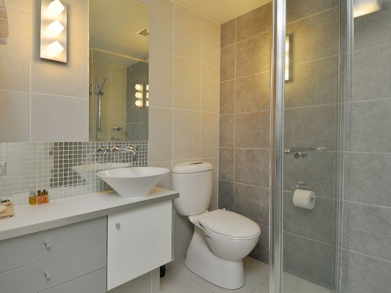 8/3208 Central Place, Carrara QLD 4211