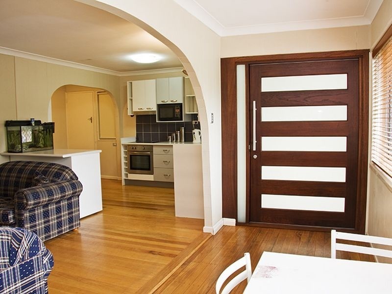 3 Thelma Avenue, Biggera Waters QLD 4216