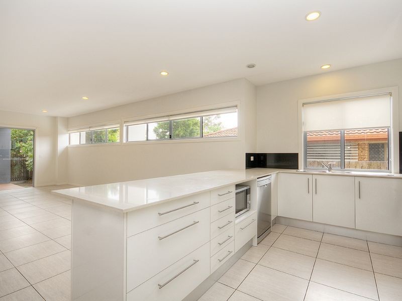 2/29 Cawthray Street, Biggera Waters QLD 4216