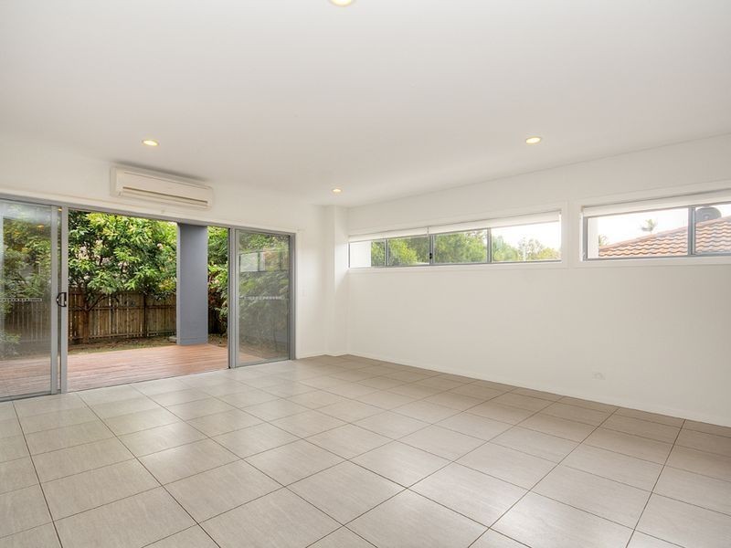 2/29 Cawthray Street, Biggera Waters QLD 4216