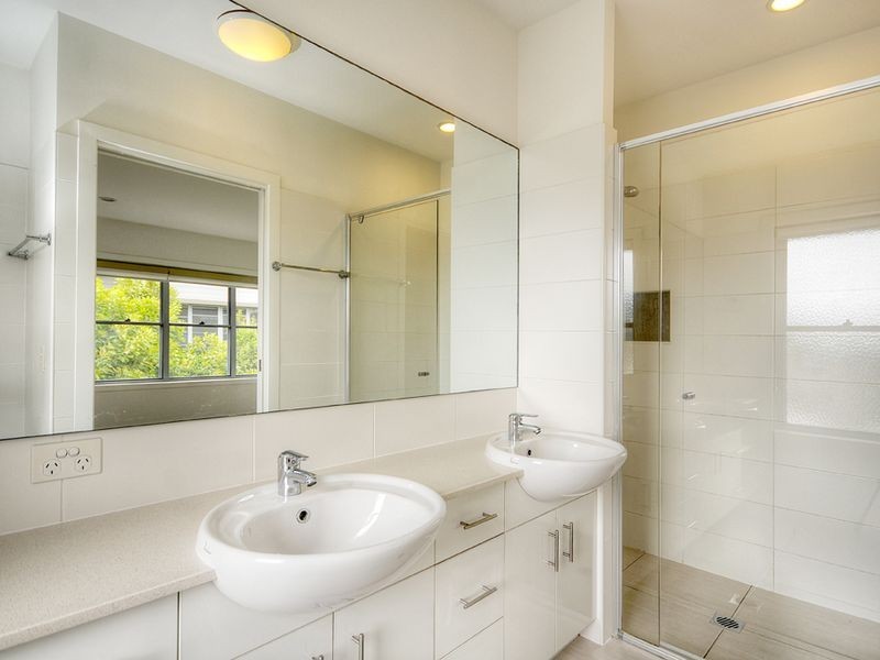 2/29 Cawthray Street, Biggera Waters QLD 4216