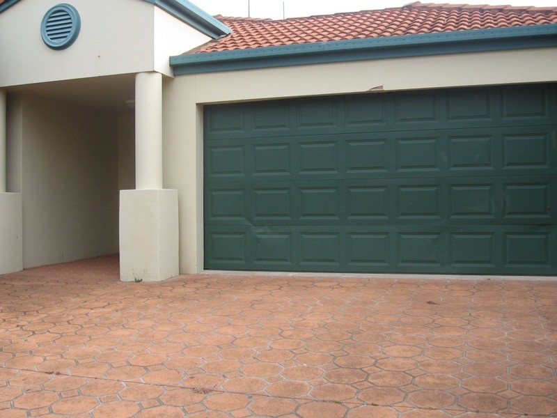 Parkwood QLD 4214