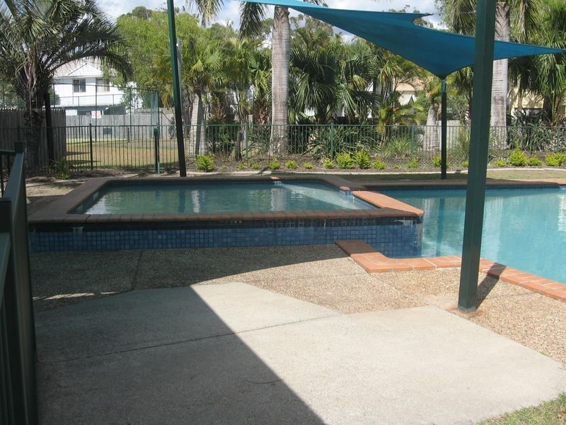 2/643 Pine Ridge Road, Biggera Waters QLD 4216