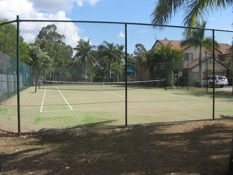 2/643 Pine Ridge Road, Biggera Waters QLD 4216