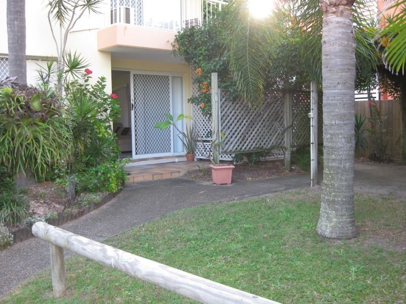 1/10 Brighton Street, Biggera Waters QLD 4216