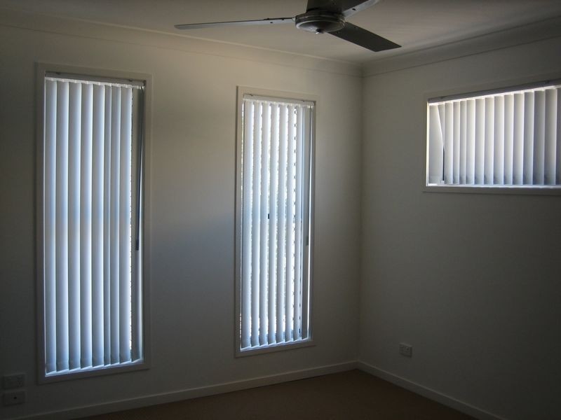 2/16 Wynflo Street, Labrador QLD 4215