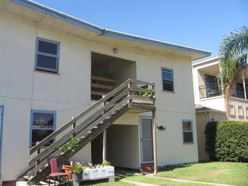 1/16 Ocean Street, Runaway Bay QLD 4216