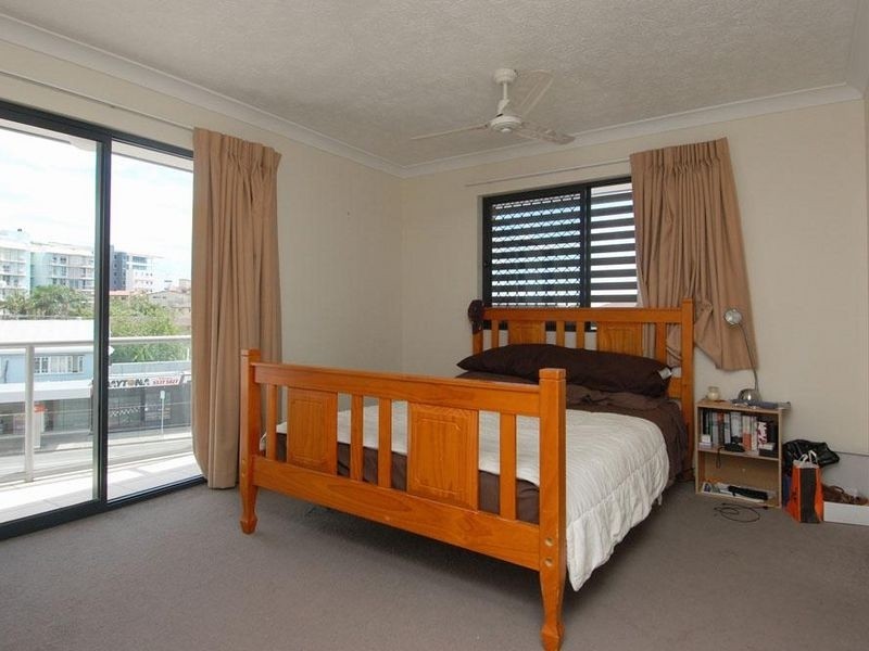 11/32 Bath Street, Labrador QLD 4215