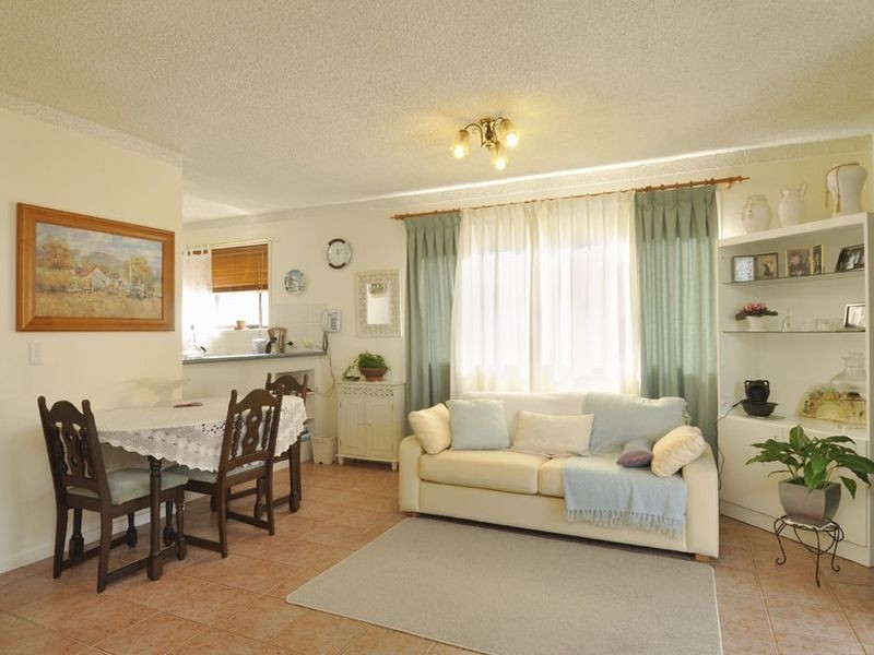 3/3 Robert Street, Labrador QLD 4215