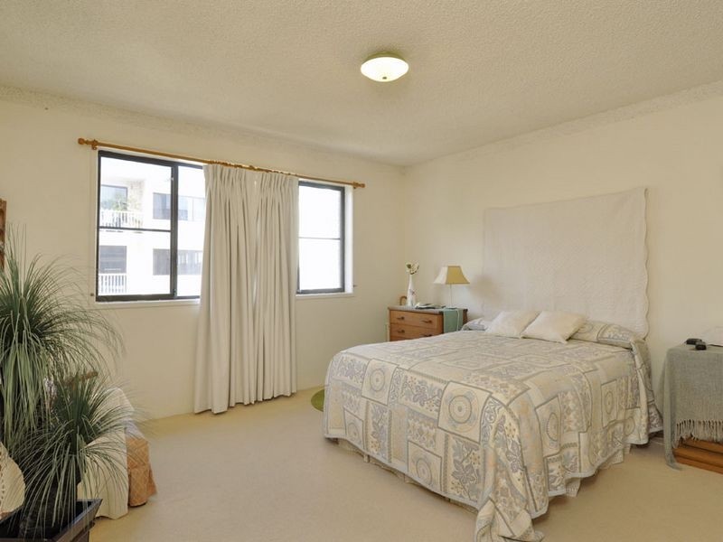 3/3 Robert Street, Labrador QLD 4215