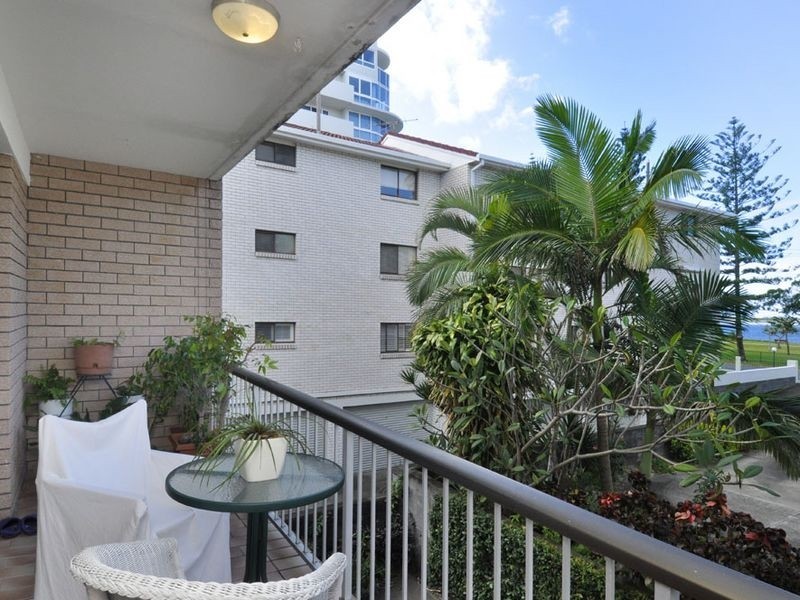 3/3 Robert Street, Labrador QLD 4215