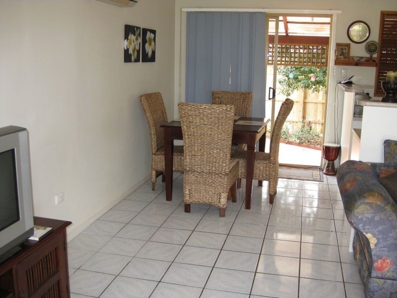 16 Bath Street, Labrador QLD 4215