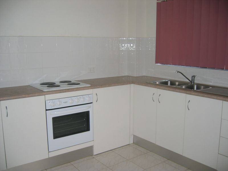 4/115 Frank Street, Labrador QLD 4215