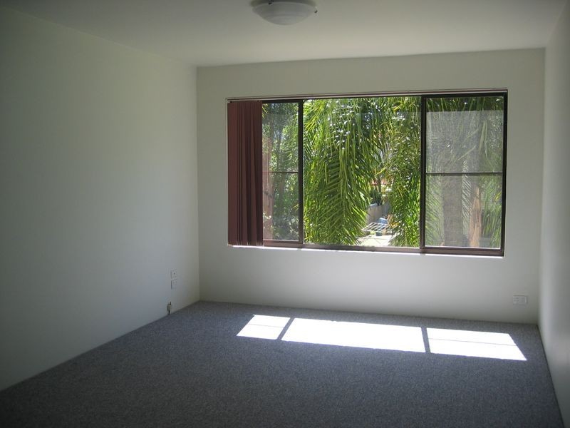 4/115 Frank Street, Labrador QLD 4215
