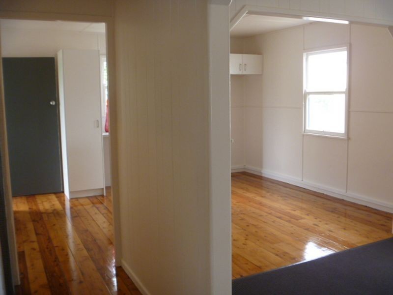 2/16 Ocean Street, Runaway Bay QLD 4216