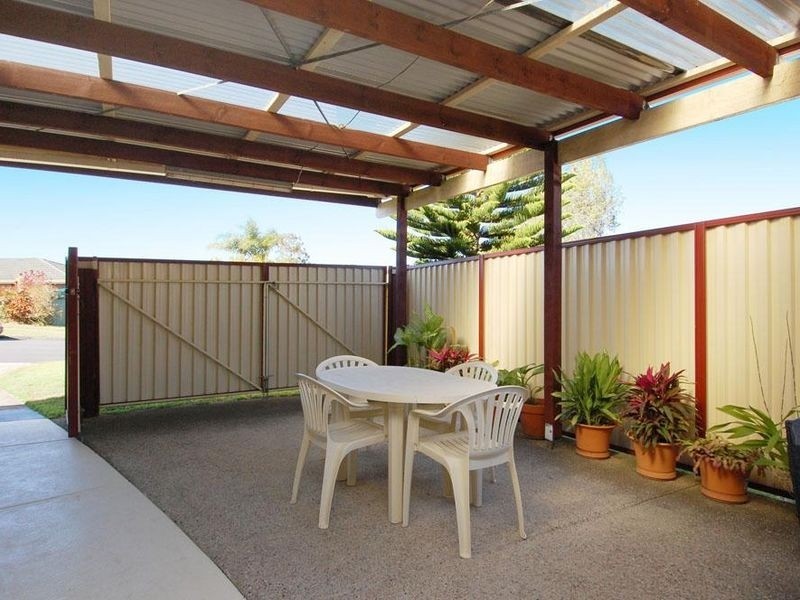 2/3 Vona Place, Labrador QLD 4215