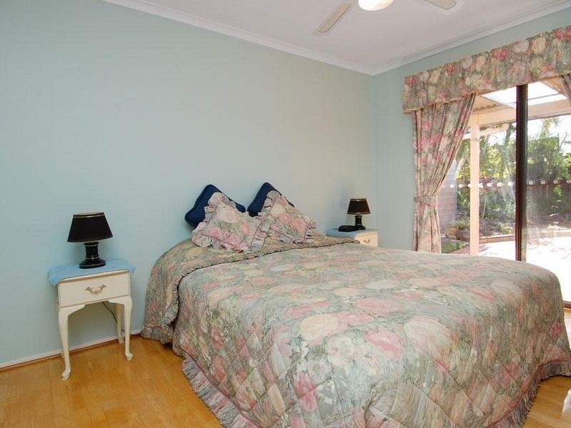 2/3 Vona Place, Labrador QLD 4215