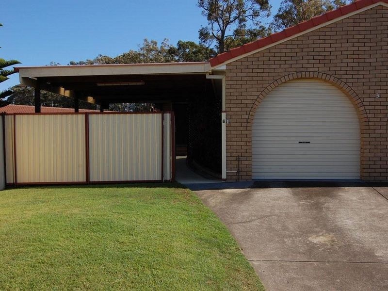 2/3 Vona Place, Labrador QLD 4215