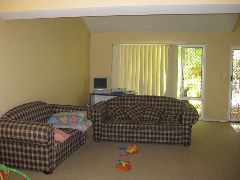 2/17 Kenny Drive, Labrador QLD 4215