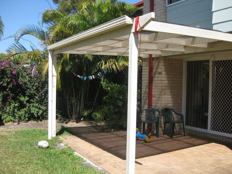 2/17 Kenny Drive, Labrador QLD 4215