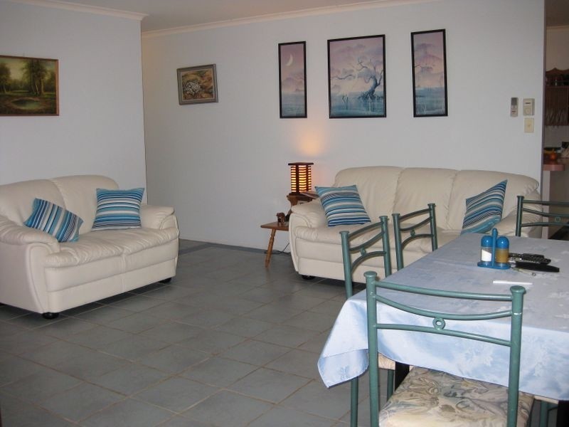 244 Mildura Drive, Helensvale QLD 4212