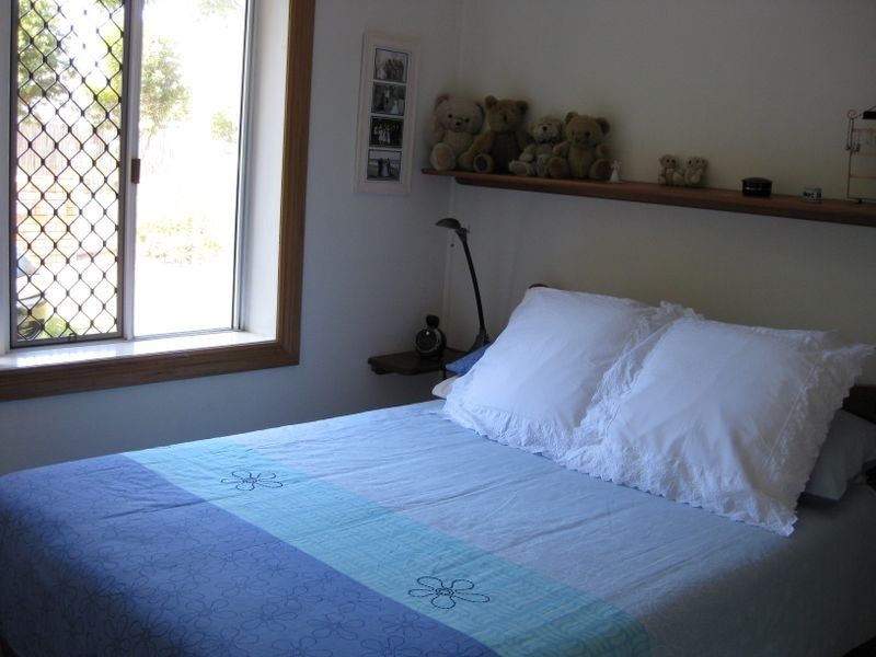 1/16 Sutherland Avenue, Labrador QLD 4215