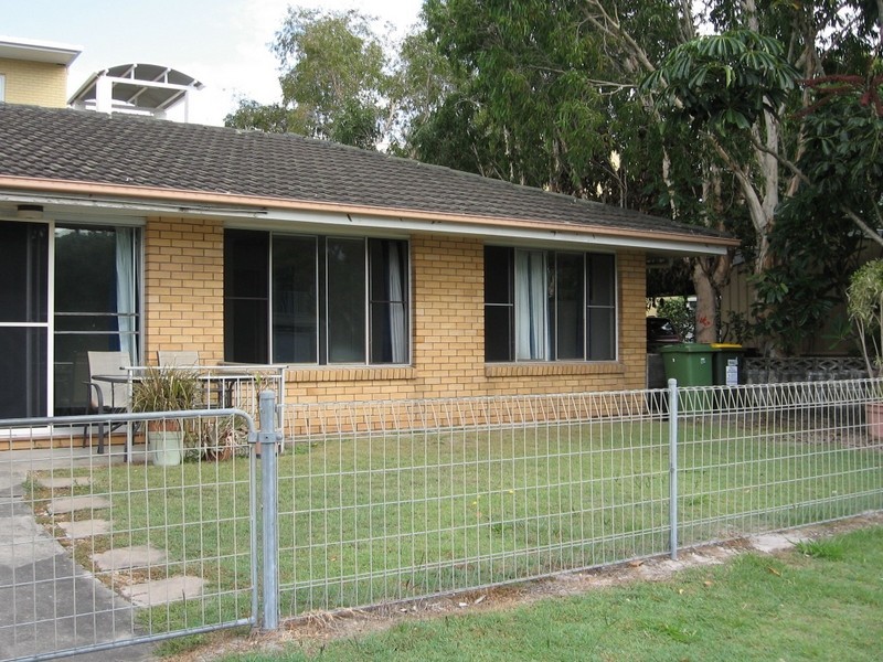 Labrador QLD 4215