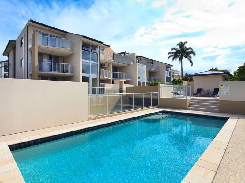 9/8 Proud Street, Labrador QLD 4215